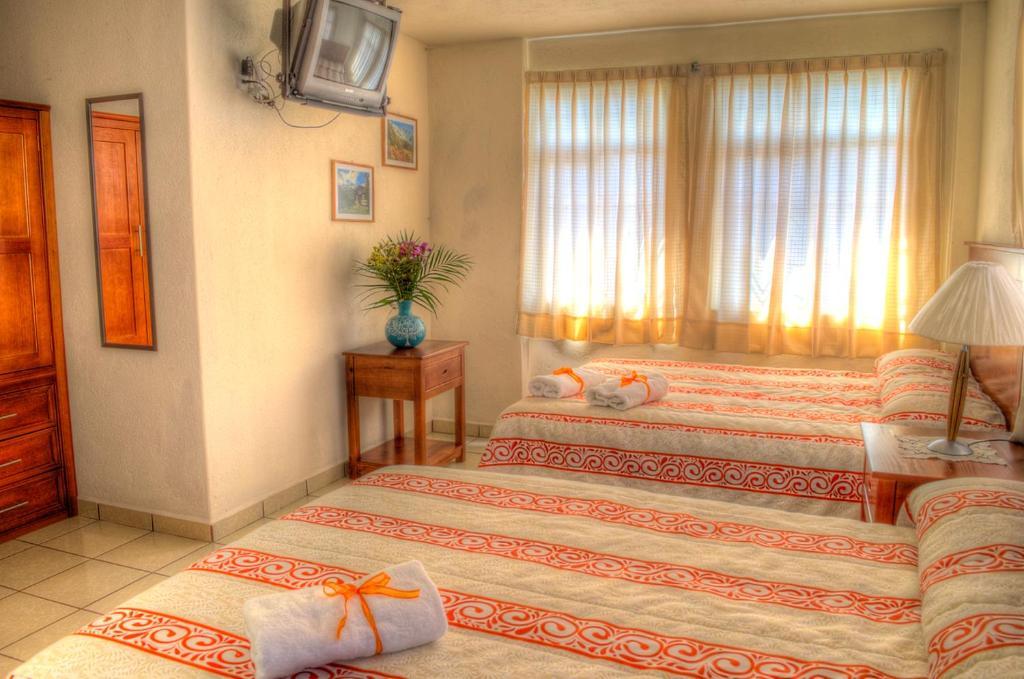 Hotel Y Posada Refugio Independencia Morelia Extérieur photo